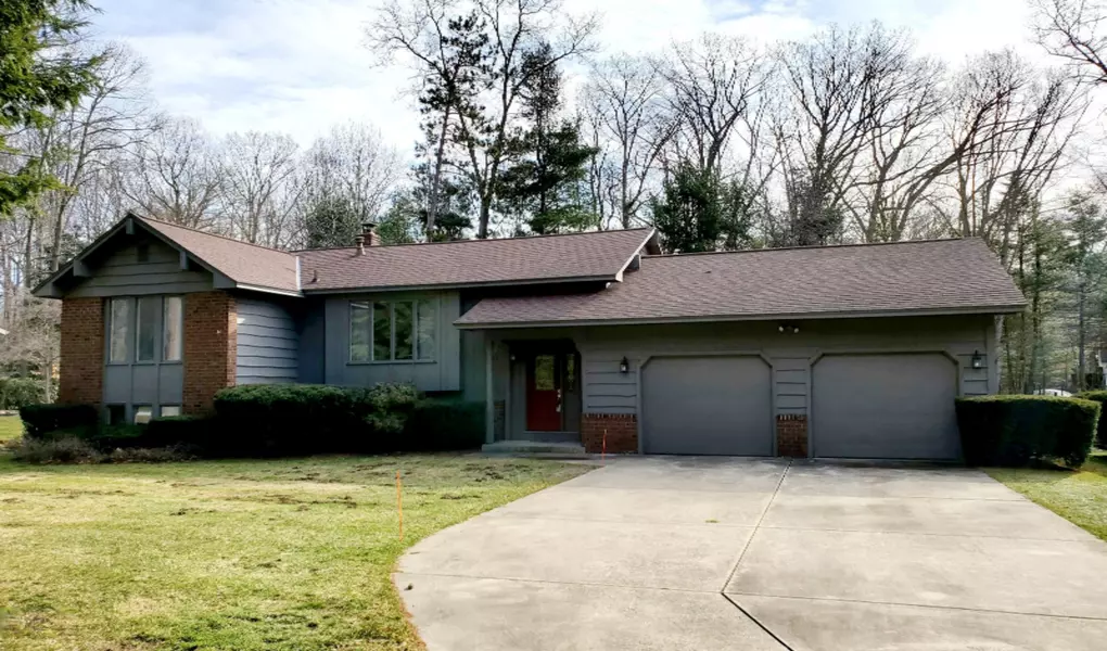 19028 Walden Drive, Spring Lake, MI 49456