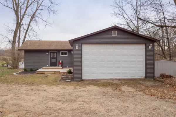 Dowling, MI 49050,3711 Bristol Oak Street