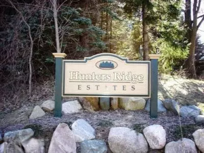 5805 Hunters Ridge, Fennville, MI 49408