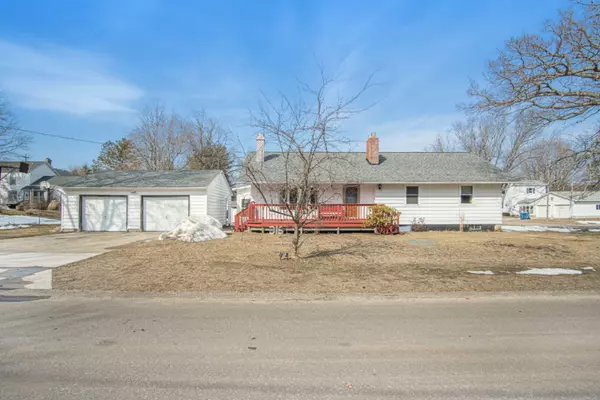 316 E Concord Street, Pentwater, MI 49449