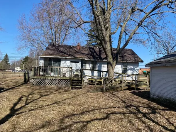 Springfield, MI 49037,975 A Avenue
