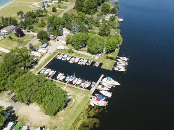 846 S Lakeshore Drive, Ludington, MI 49431