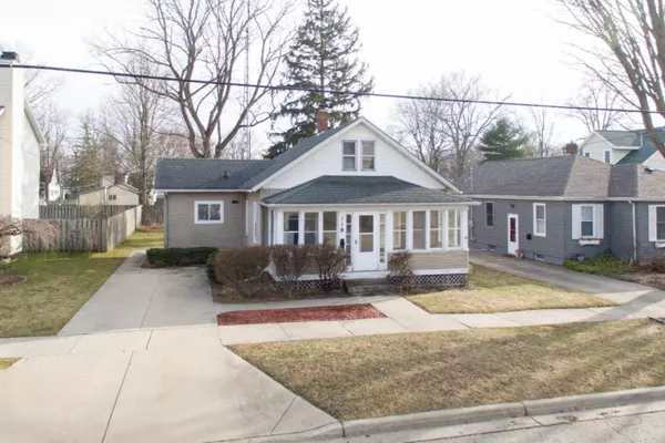 118 Monroe Street, South Haven, MI 49090