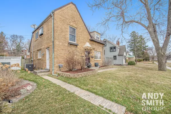 East Lansing, MI 48823,952 E Michigan Avenue