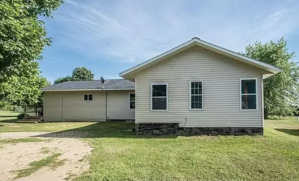 108 131st Avenue, Wayland, MI 49348