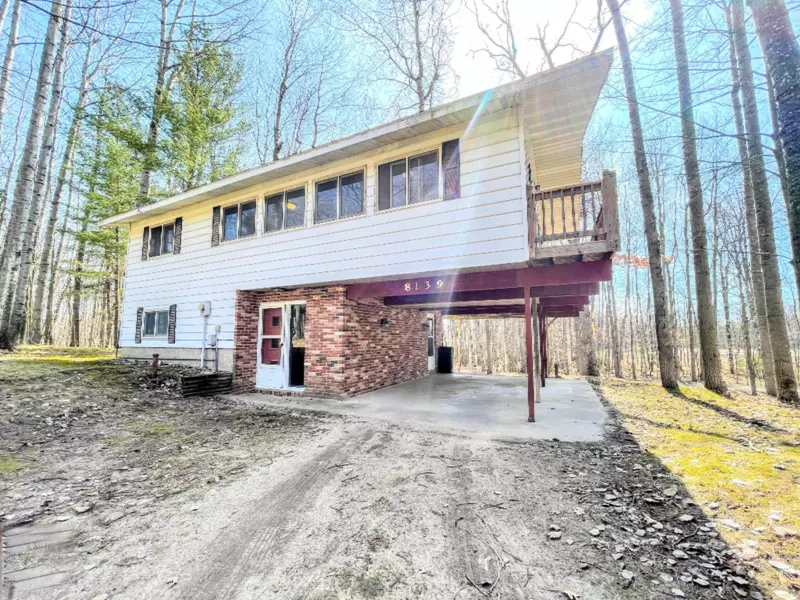 8139 Highland Trail, Stanwood, MI 49346