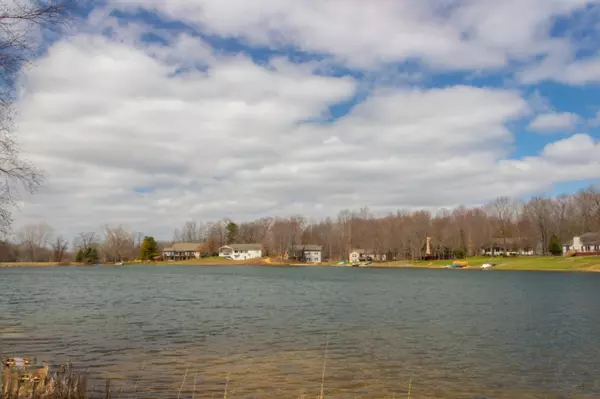 9686 Sunset Drive #337, Canadian Lakes, MI 49346