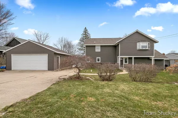 Lowell, MI 49331,3568 Causeway Drive