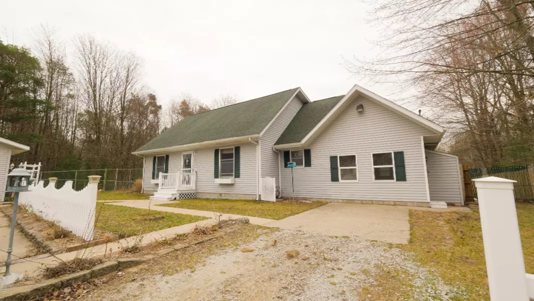 1945 E pontaluna Road, Spring Lake, MI 49456