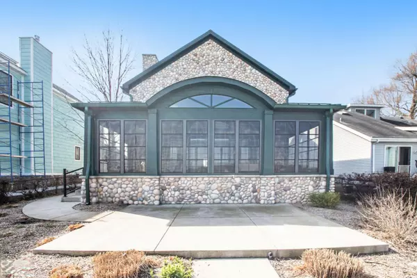 Cassopolis, MI 49031,21150 Carlton Avenue
