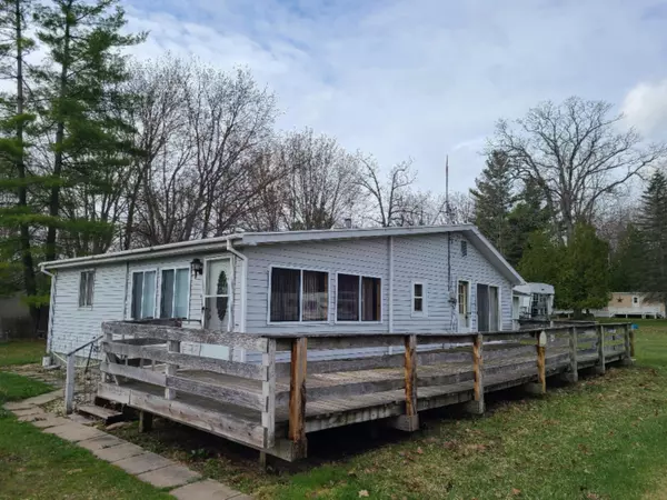 3041 2nd Street, Six Lakes, MI 48886