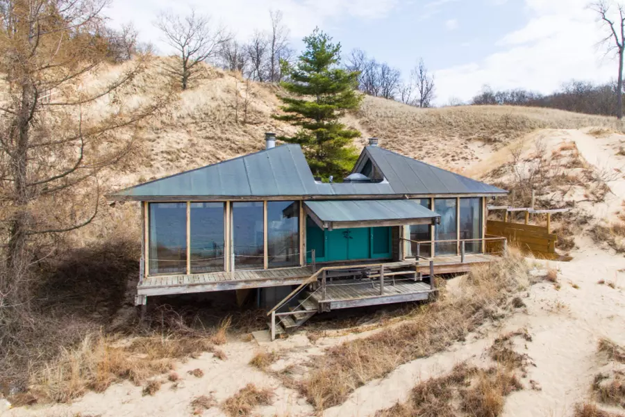 33010 Blue Star Highway, Covert, MI 49043