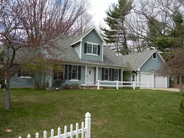 1105 Kenowa Drive, Ludington, MI 49431