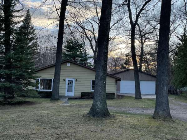 2087 Whitehall Road, Muskegon, MI 49445