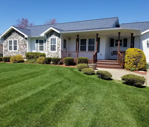 Jonesville, MI 49250,1440 Red Clover Hills Dr Drive