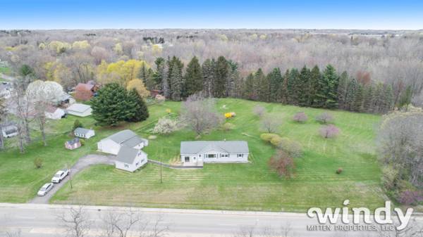 540 N Paw Paw Street, Coloma, MI 49038