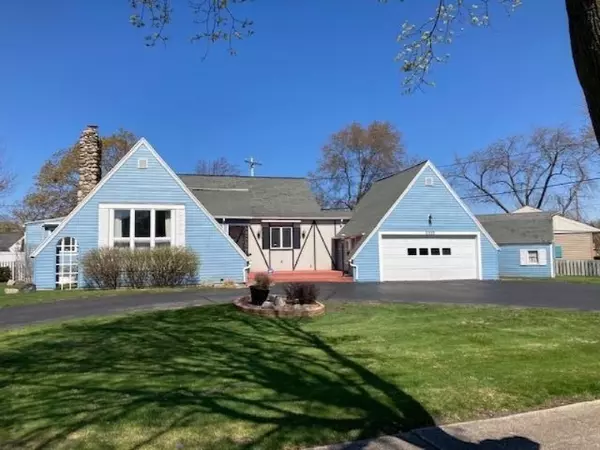 2933 Dawes Road, Muskegon, MI 49441