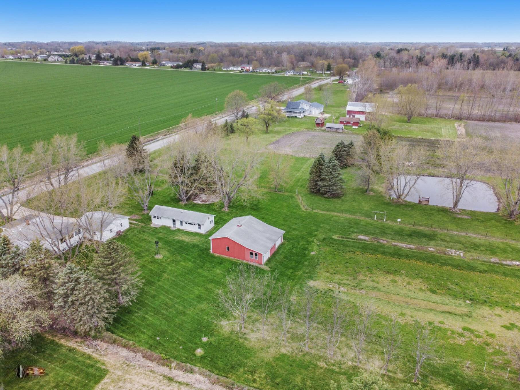 Baroda, MI 49101,9477 Holden Road