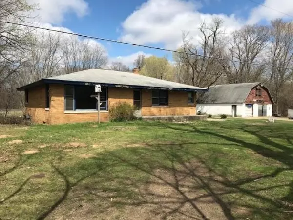 5200 E Pontaluna Road, Fruitport, MI 49415