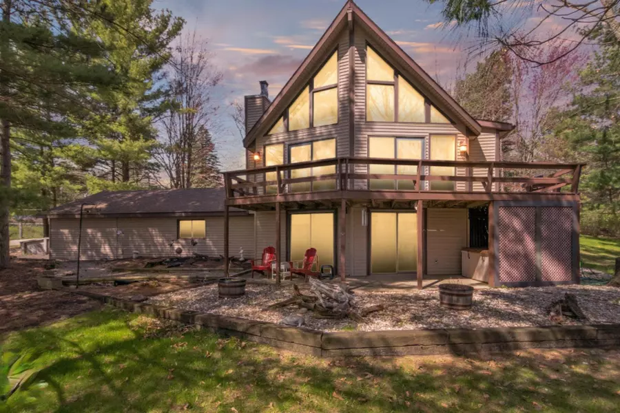 11146 E Royal Road, Stanwood, MI 49346