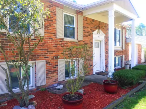 South Lyon, MI 48178,417 Lyon Court