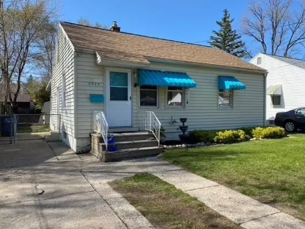 2923 Eastland Road, Muskegon, MI 49441