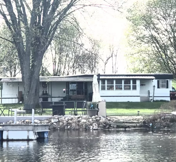 5935 Fisherman Road, Reading, MI 49274