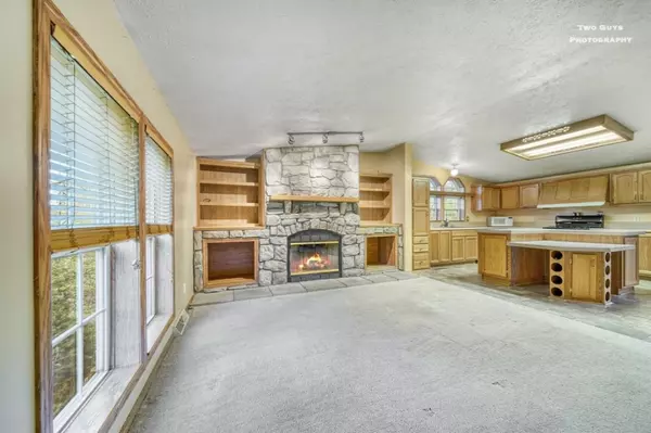 Douglas, MI 49406,169 Wiley Road