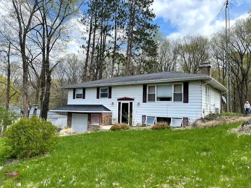 413 Woodland Drive, Buchanan, MI 49107