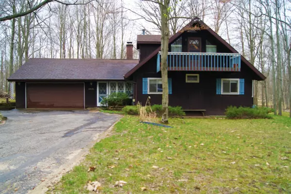 10121 Mountain View Trail, Canadian Lakes, MI 49346