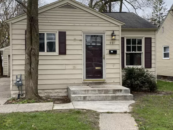 951 Ada Avenue, Muskegon, MI 49442