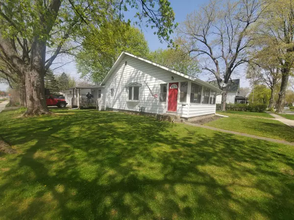 527 S. Hooker Avenue, Three Rivers, MI 49093