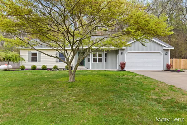 5813 Ell Court, Fennville, MI 49408