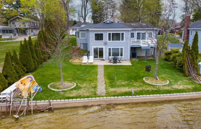 50314 Cable Lakeview Drive, Dowagiac, MI 49047