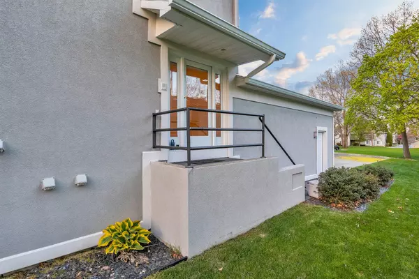 St. Joseph, MI 49085,3690 Woodgate Drive #14