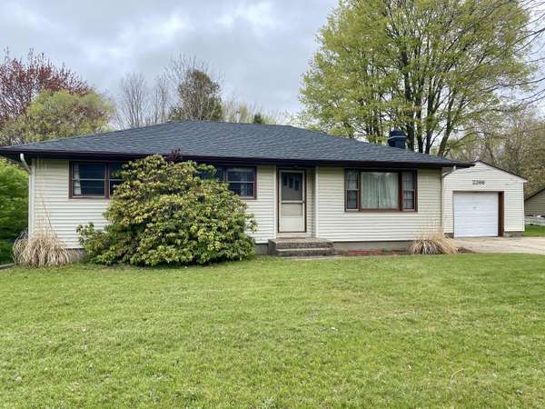 2266 W Giles Road, Muskegon, MI 49445