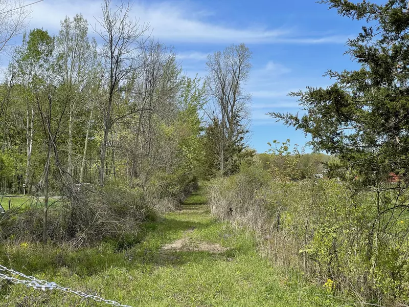 7791 W East Road, Three Oaks, MI 49128