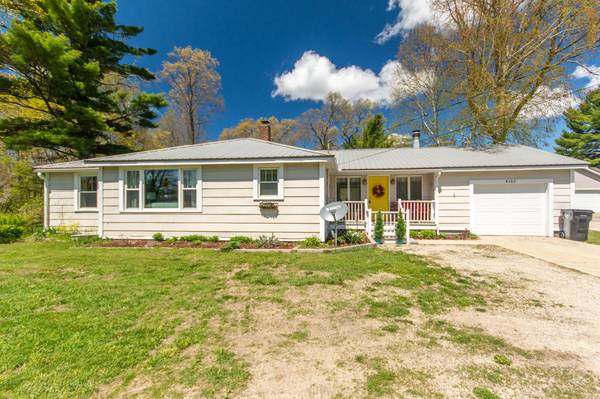 4102 W Fruitvale Road, Montague, MI 49437