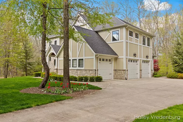 Belmont, MI 49306,6040 Back Forty NE Drive