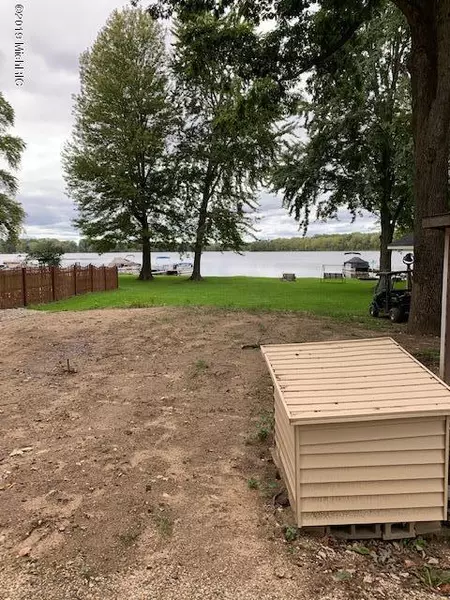 3057 E Baseline Road, Gobles, MI 49055