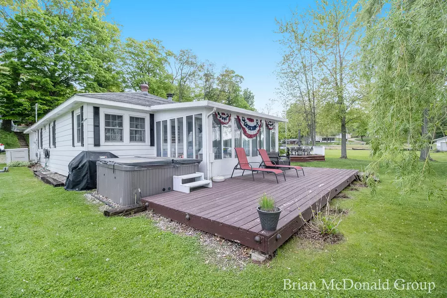 3117 Baseline Road, Gobles, MI 49055