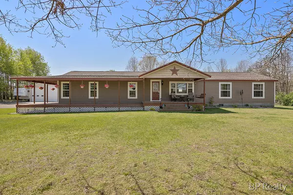 3574 138th Avenue, Hamilton, MI 49419