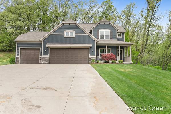 6739 Blue Ridge Drive NE, Belmont, MI 49306