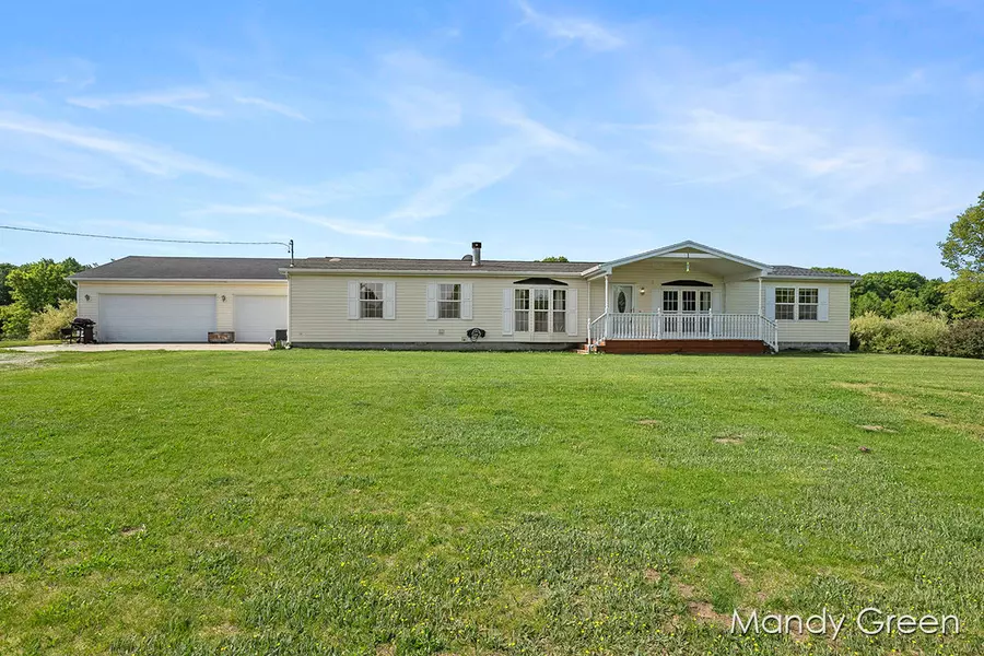 13550 Steffensen NE Street, Gowen, MI 49326