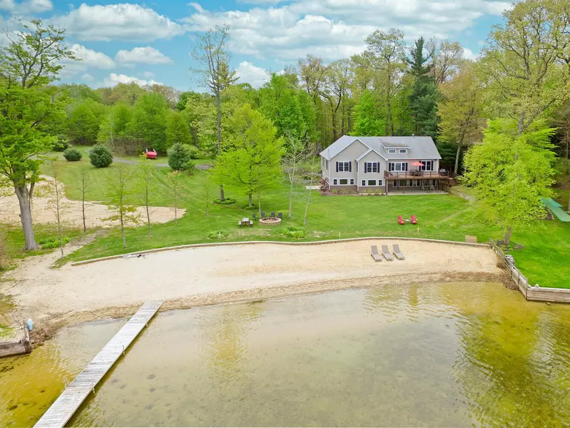 31606 Evergreen Street, Dowagiac, MI 49047