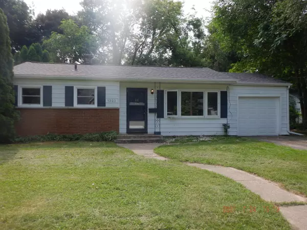 1323 Coolidge Avenue, Kalamazoo, MI 49006