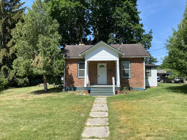 455 Wright Street, Jonesville, MI 49250