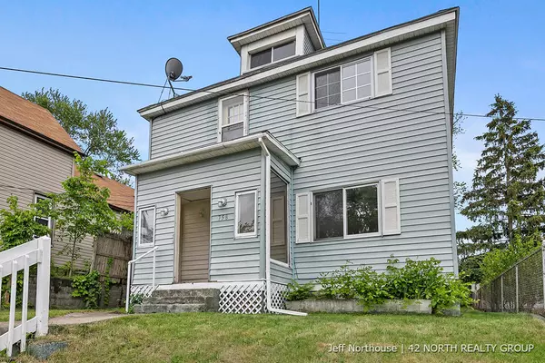 758 Olympia SW Street, Grand Rapids, MI 49503