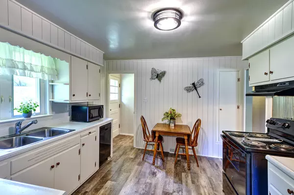 Edwardsburg, MI 49112,68174 Elsie Lane