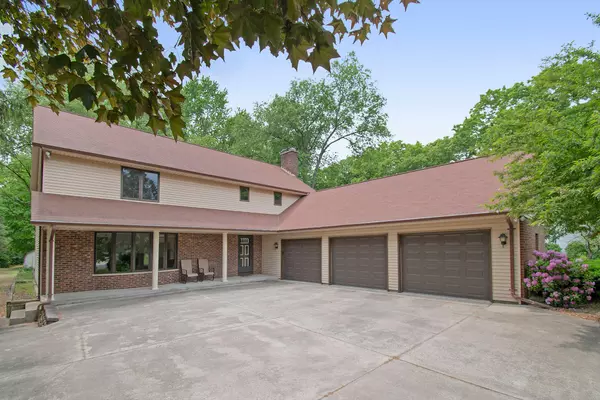 9492 Treetop Drive, Galesburg, MI 49053